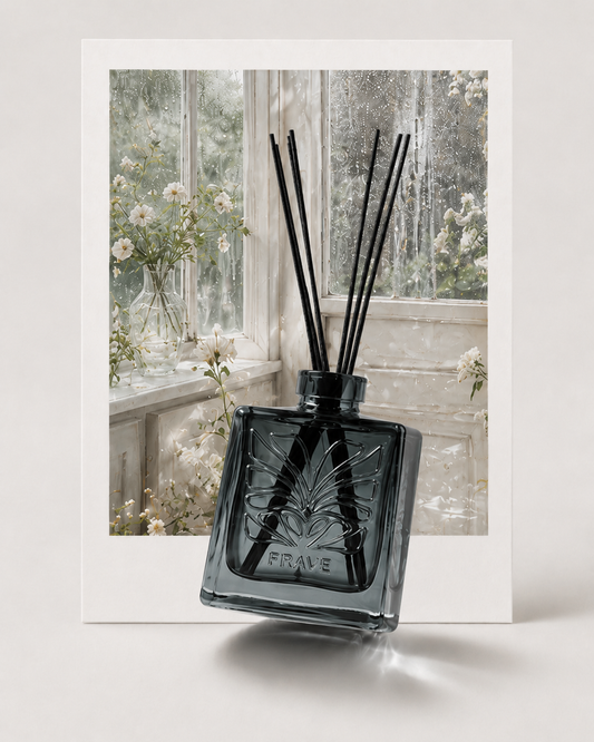 LUNEVA Blush Maison Decorative Reed Diffuser